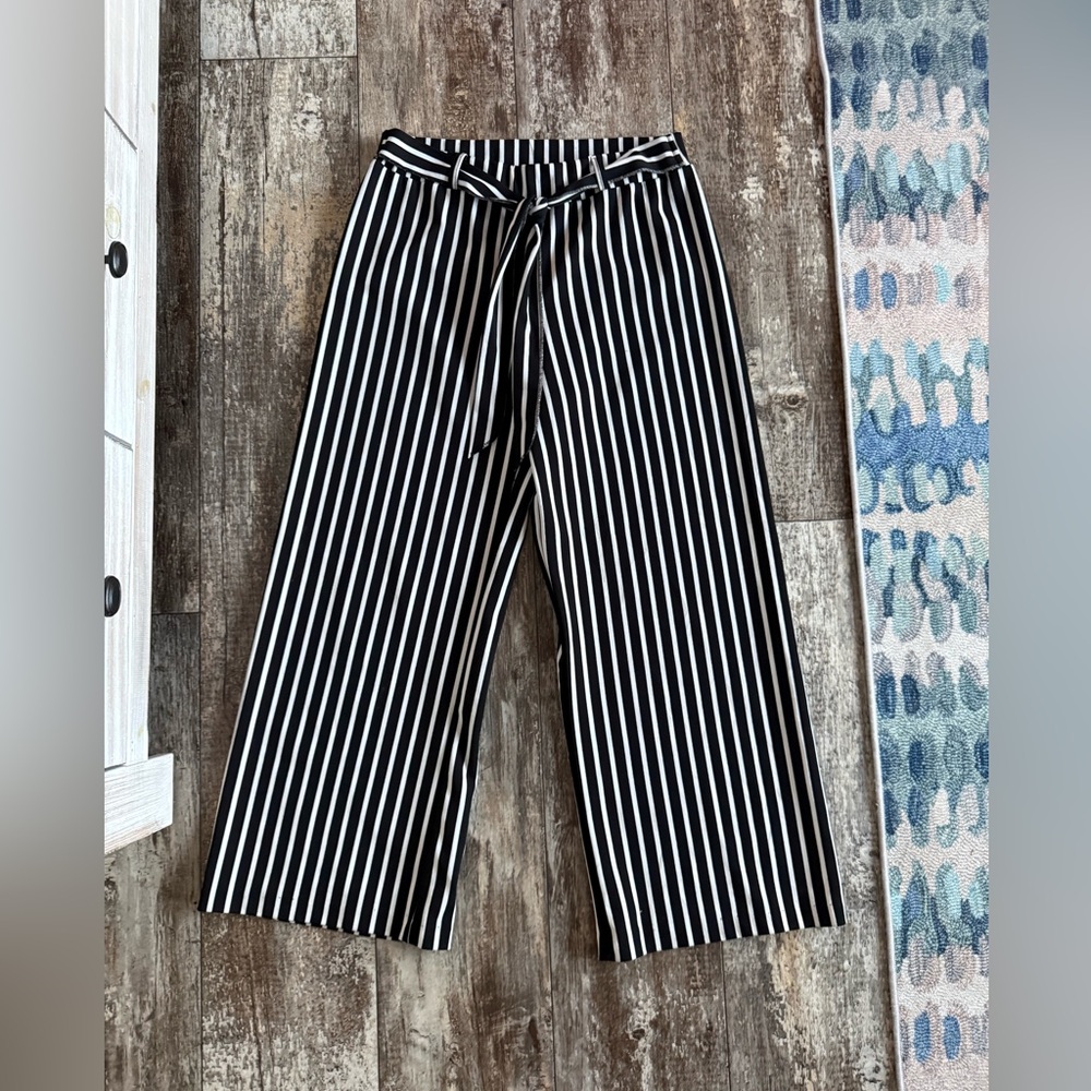 2 for $10 sale: Black white striped belted wide leg palazzo pants - L